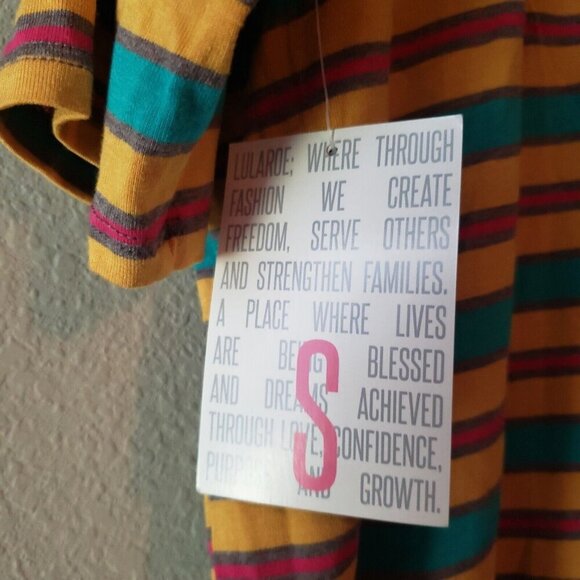 LuLaRoe Irma Top Small Multicolor Striped Short Sleeve High Low T-Shirt Womens - Picture 8 of 8